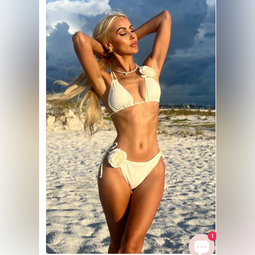 Style Sapphire Selah Rose Bikini set size M